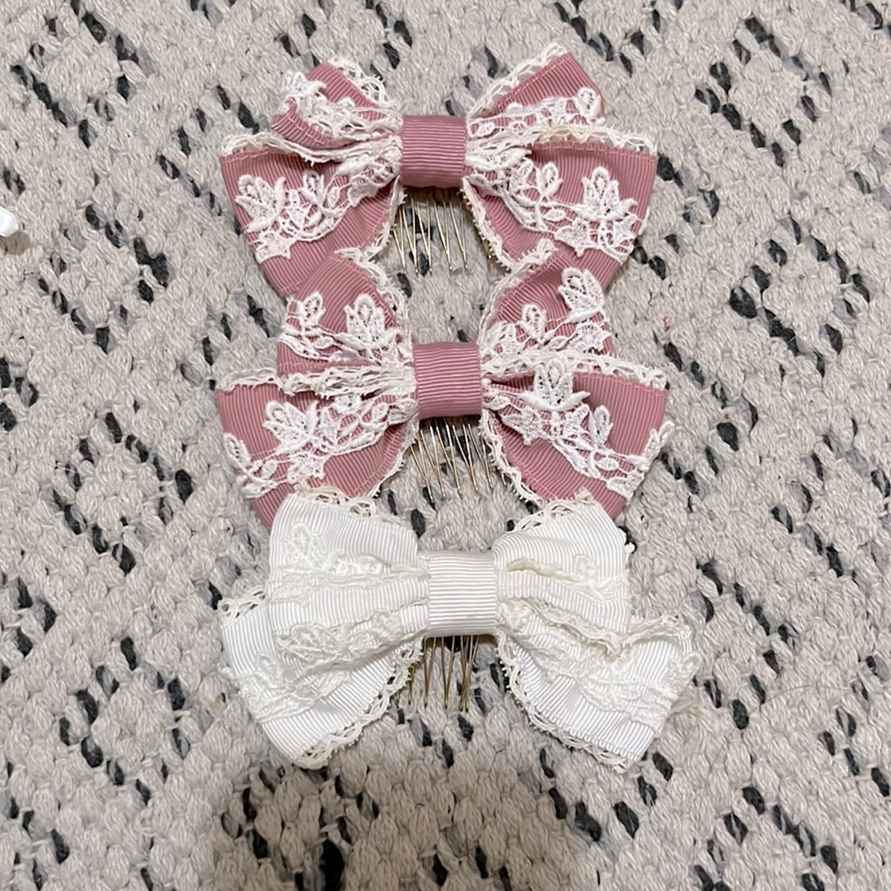Innocent World Lace Ribbon Small HeadBow Pin - Picture 2 of 3
